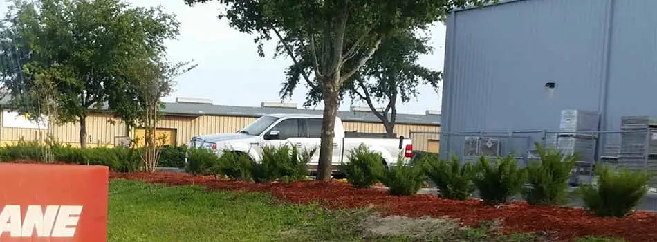 The rear of a well-maintained commercial grounds located in Brooksville, FL.